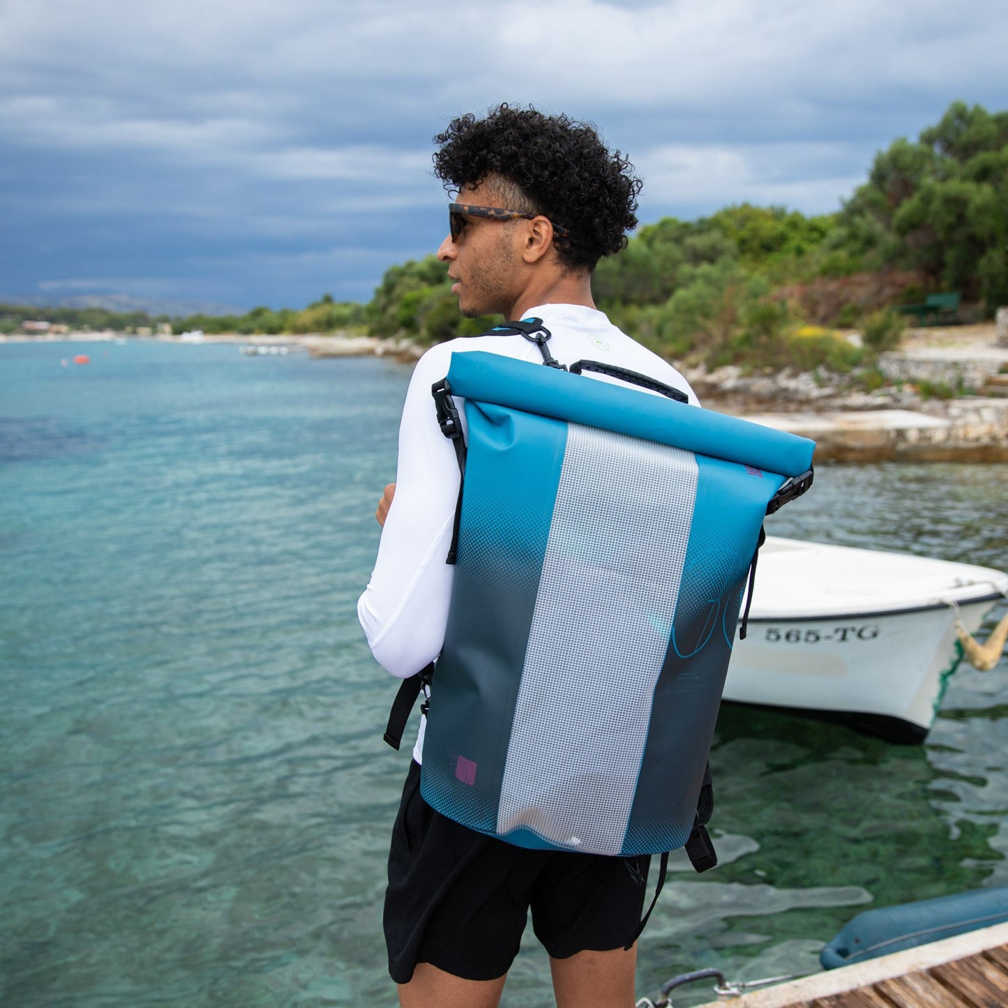 Jobe 30-Litre Waterproof PVC Roll-Top Dry Bag Backpack