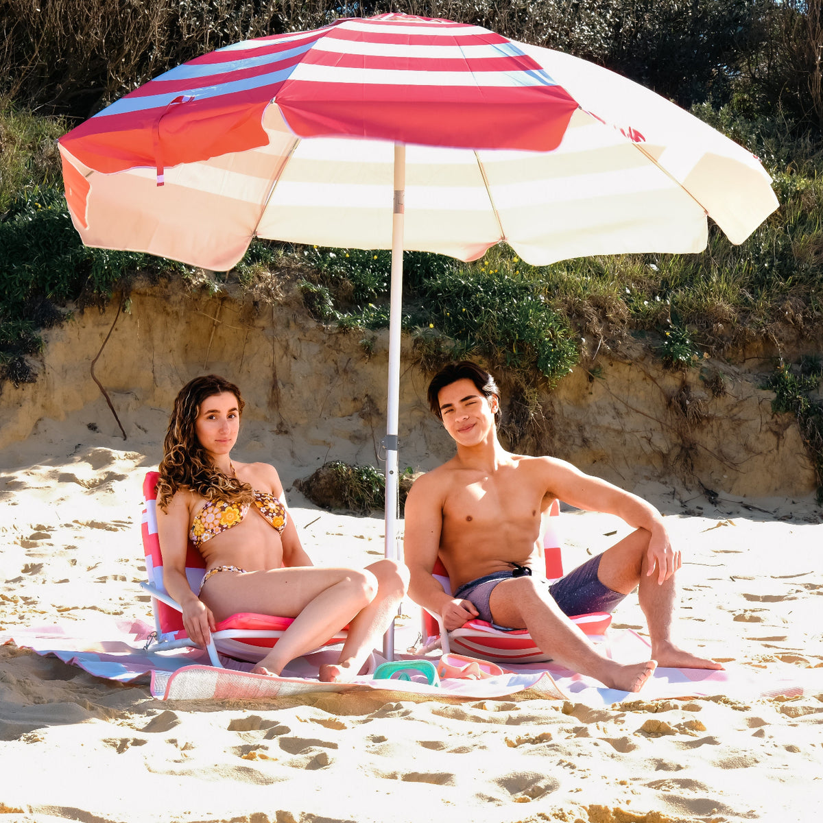 Mirage 2 x 2m Synthetic Sand Free Beach Mat with Umbrella Hole (Coral)
